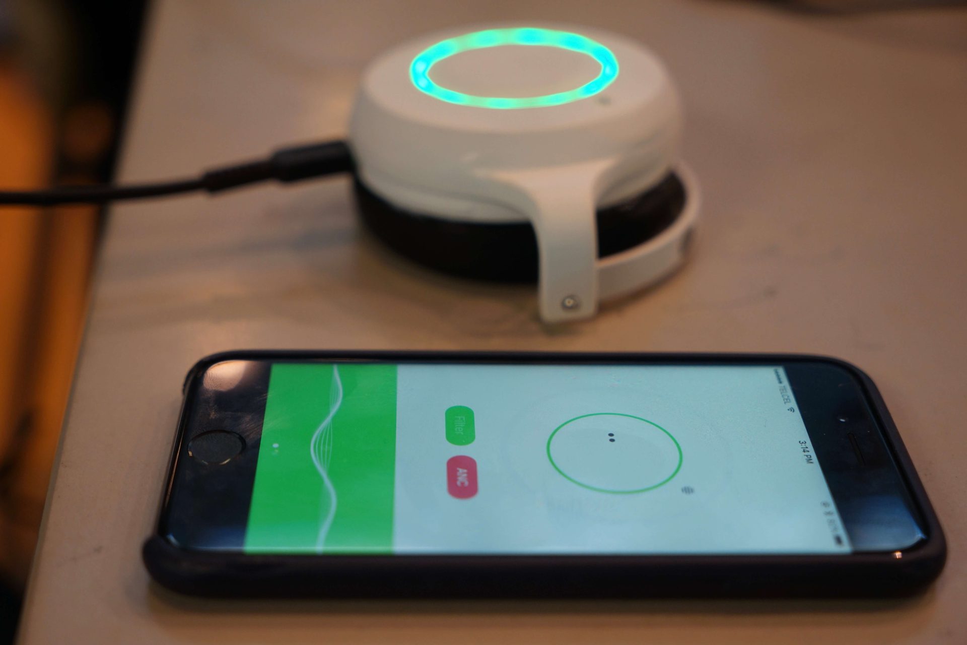 Working LOOP wearable connected to its iOS companion app